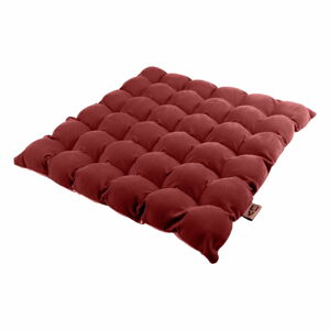 Červený sedací polštářek s masážními míčky Linda Vrňáková Bubbles, 65 x 65 cm